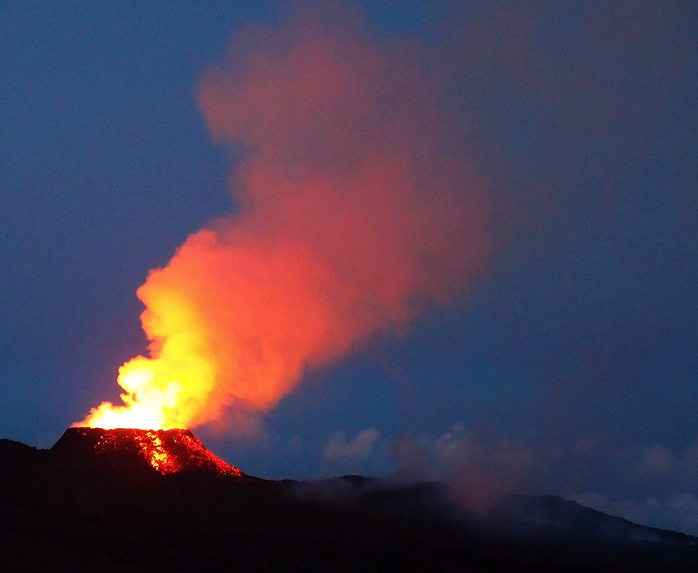 4.-Volcán-Piton-de-la-Fournaise